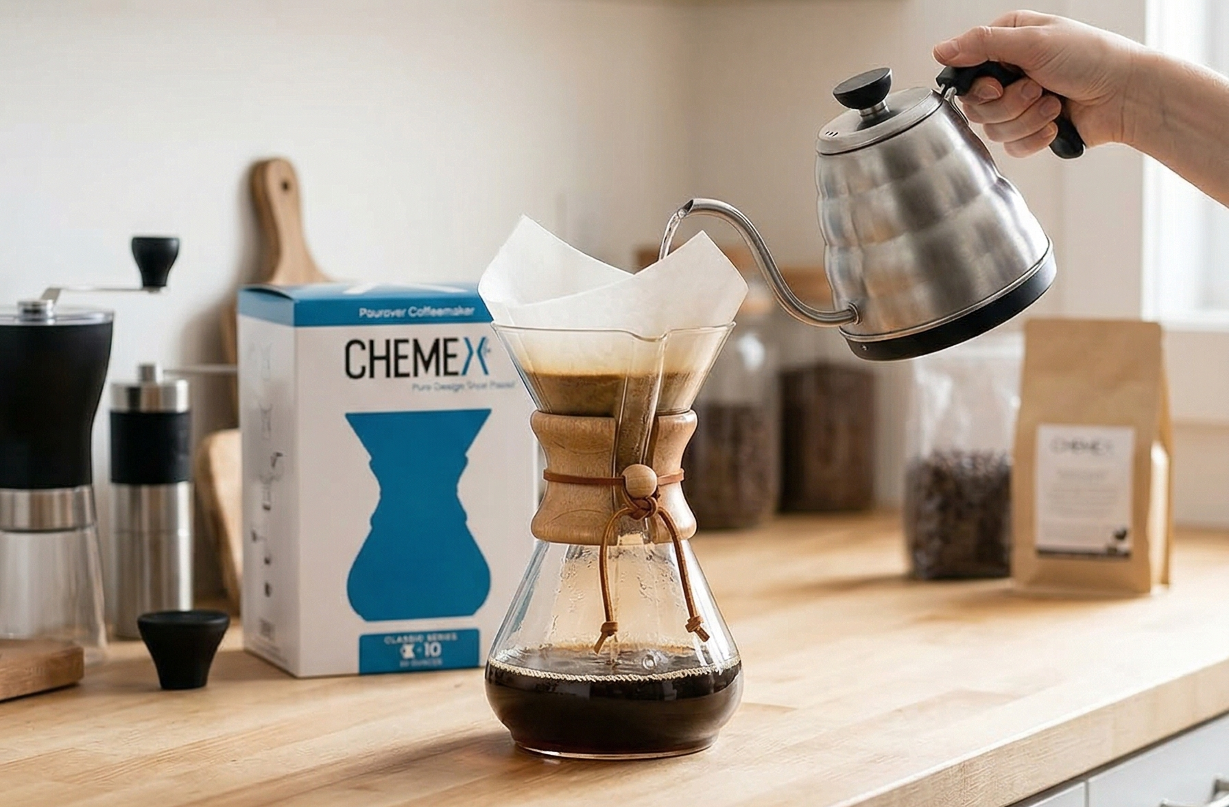 Chemex Pour-Over Glass Coffeemaker - Classic Series - 10-Cup - Exclusive Packaging