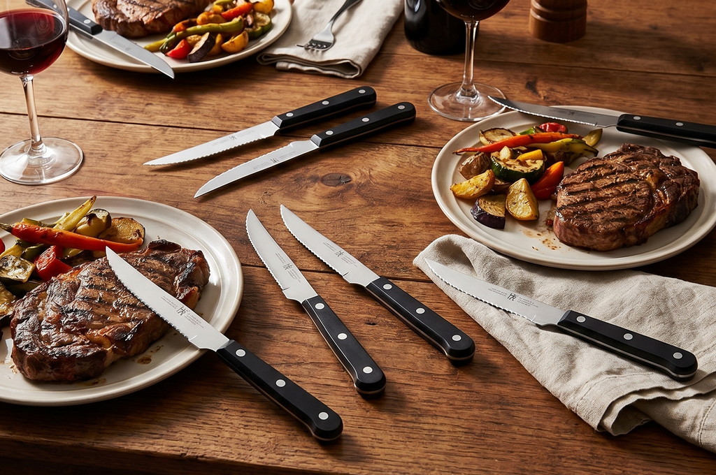 HENCKELS Razor-Sharp Steak Knife Set of 8, German Engineered Informed by 100+ Years of Mastery