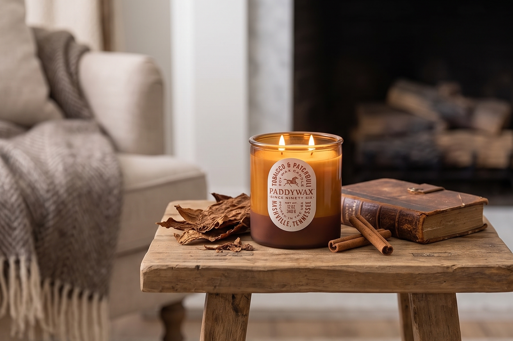 Paddywax Vista Scented Candle with Lid in Reusable Tonal Glass Jar, Clean-Burn 2-Wick Soy Candle with Approx. 84 Hour Burn Time, Decorative Gift Candles for Home, Tobacco & Patchouli, 12 oz