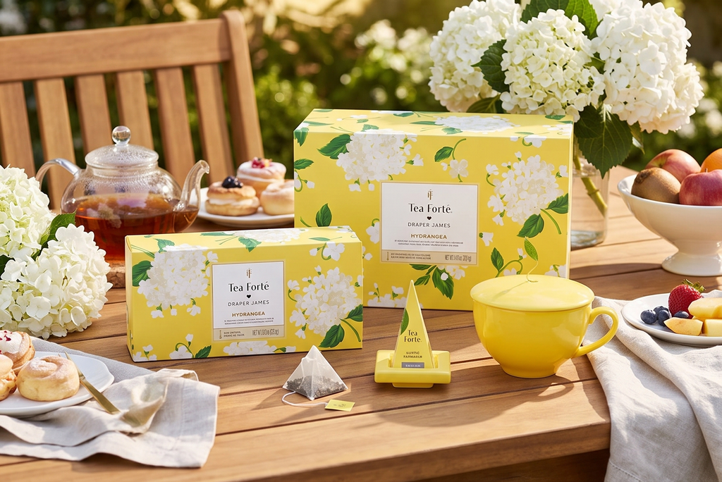 Tea Forte Gift Set with Cafe Cup, Tea Tray, Petite Presentation Box with 10 Handcrafted Pyramid Infuser Tea Bags, Hydrangea