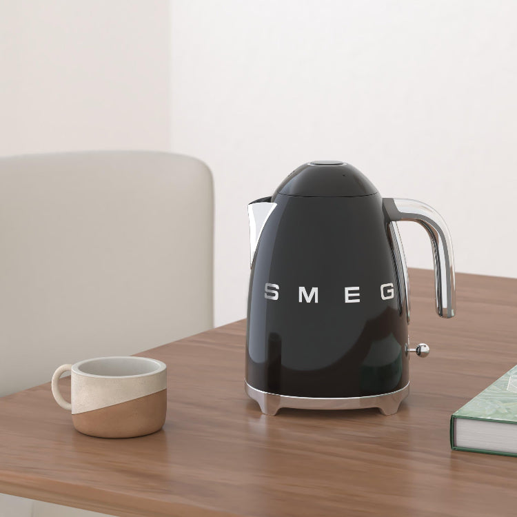 SMEG 50's Retro Style Electric Water Kettle with Automatic Shutoff, Removable Base, and Water Indicator, KLF03BLUS, Black