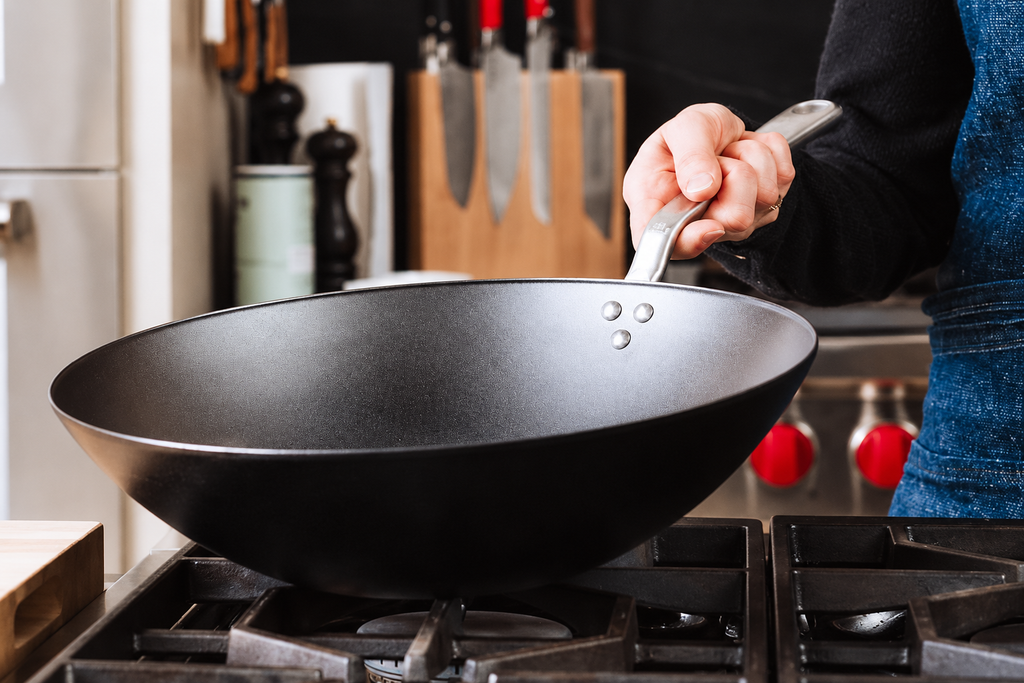 Made In Cookware - 13" Seasoned Carbon Steel Wok - Professional Cookware - Crafted in Sweden - Induction Compatible