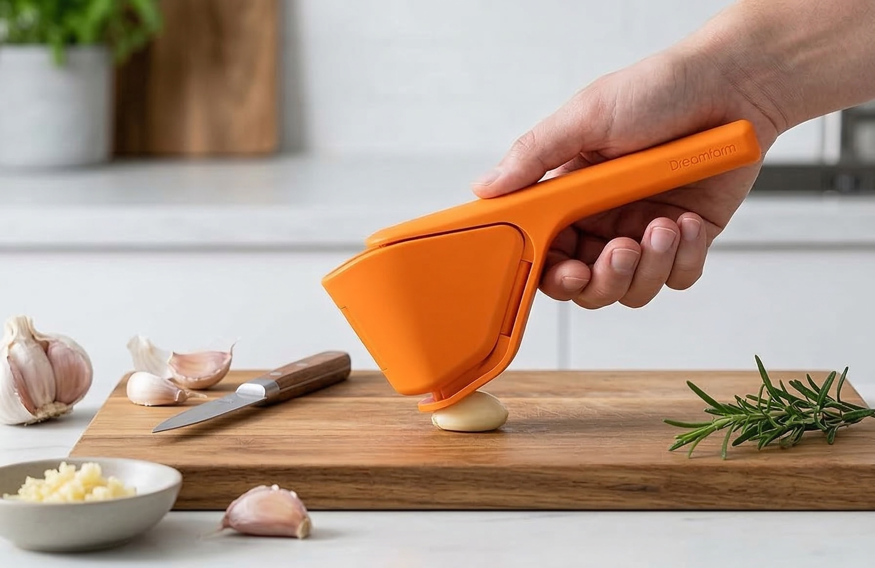 Dreamfarm Original Orange Fluicer Easy-Squeeze Fold-Flat Citrus Juicer - 11 Inch, Suits All Citrus